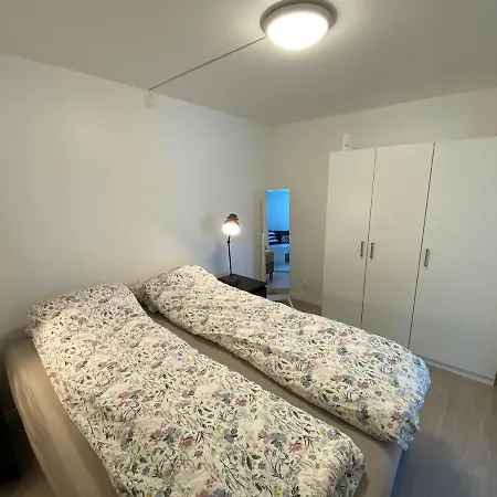 Kozy Near Center With Free Parking And Wifi Apartmán