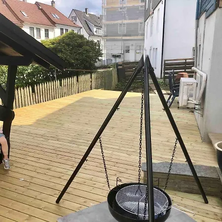 Daire Kozy Near Center With Free Parking And Wifi *