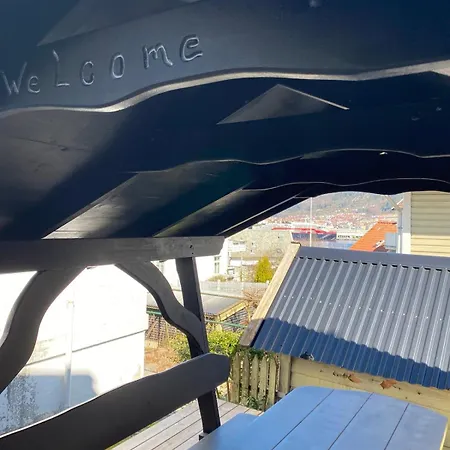 Kozy Near Center With Free Parking And Wifi Appartamento Bergen