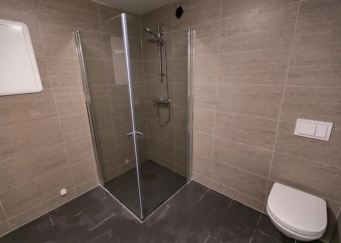 Kozy Near Center With Free Parking And Wifi 베르겐